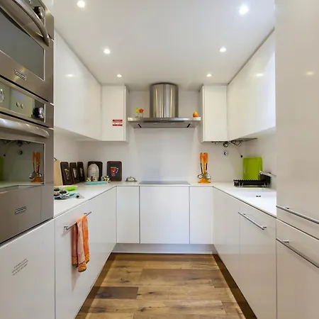 Joivy Stunning Design In Chiado Apartment Lisbon