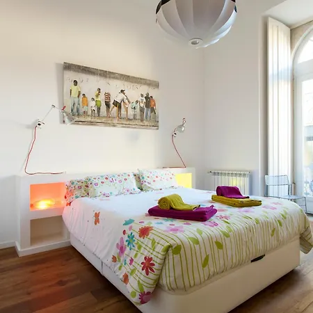 Joivy Stunning Design In Chiado Apartment