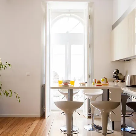 Joivy Stunning Design In Chiado